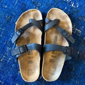 Size 35 Birkenstock Maya in black